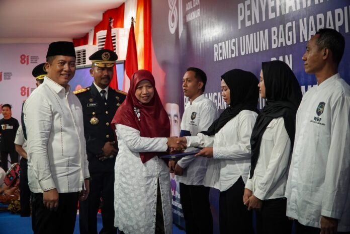 1.256 Warga Binaan Lapas Lombok Barat Terima Remisi HUT Ke-81 RI, Enam Langsung Bebas