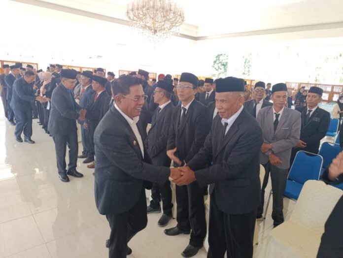 61 Penjabat Kades di Lotim Dilantik