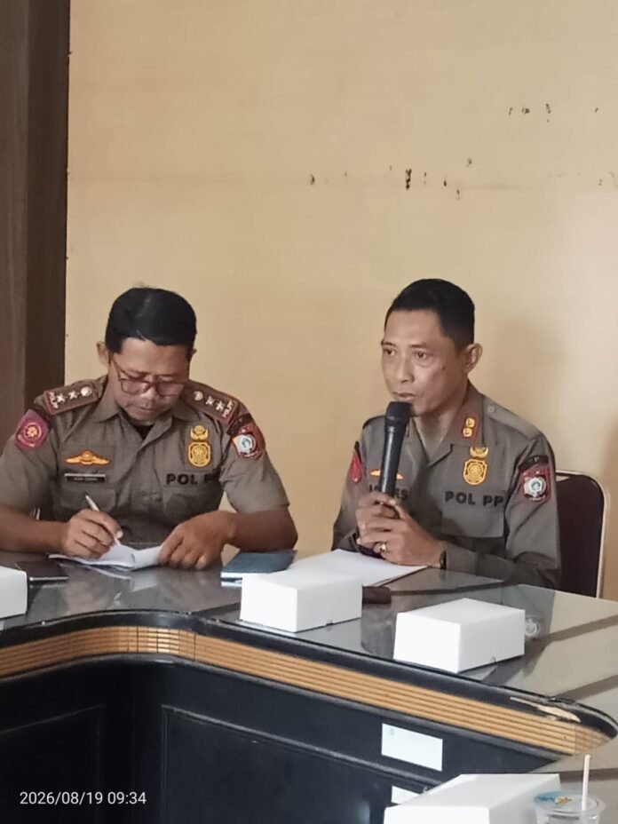 Bentuk Tim Terpadu, Satpol PP Lotim Awasi Ketat Aktivitas di Pantai Labuhan Haji