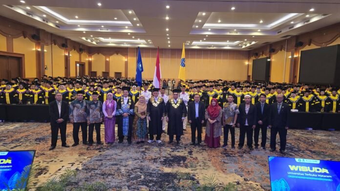 Gelar Wisuda, UT Mataram Siap Cetak Lulusan Solutif untuk Akselerasi IPM dan Pembangunan NTB