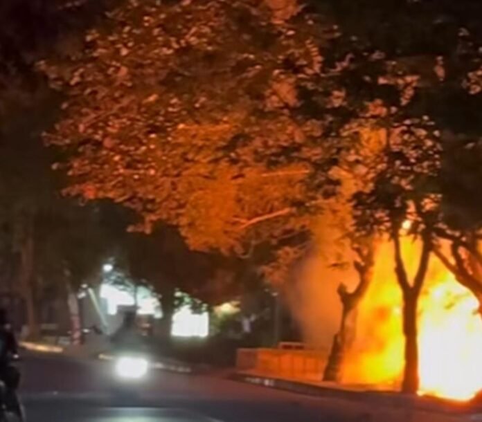 Kebakaran Warung dan Kafe di Rembiga, Kerugian Ditaksir Rp10 Juta