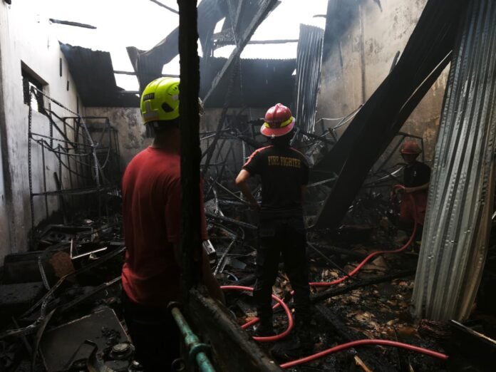 Gudang Peralatan Musik di Mayura Terbakar