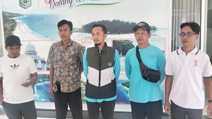 Status Kepegawaian Tak Jelas, 34 Penjaga Pintu Air Lobar Ancam Mogok Kerja