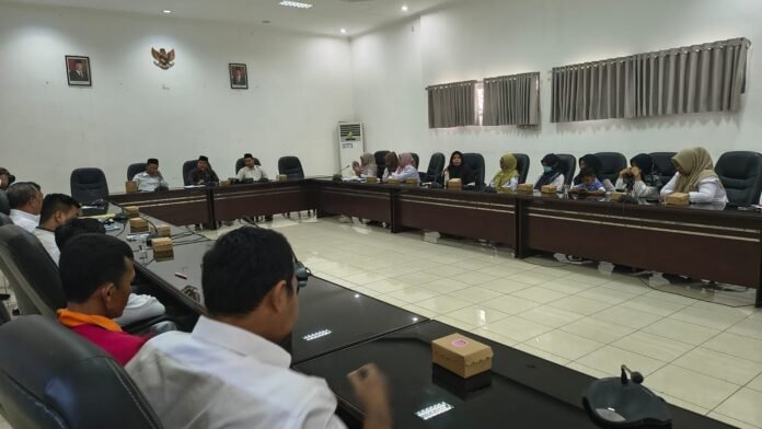 Solusi bagi 31 Honorer Lobar Dianggap Belum Konkret