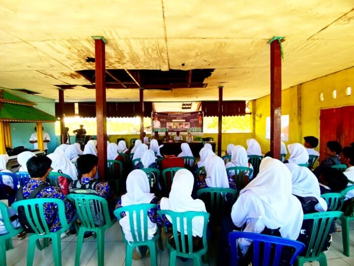 KKN Ummat Berdampak: Penyuluhan Bahaya Narkotika dan Pencegahan Pernikahan Dini Tingkatkan Kesadaran Pelajar di Desa Oi Saro