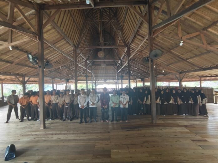 Edukasi Pemilih Potensial, Bawaslu Kunjungi Ponpes di KLU