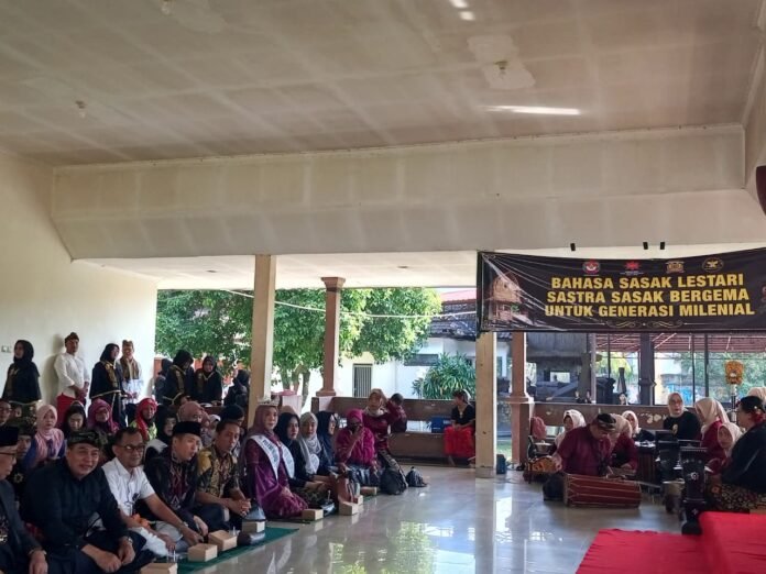 Krisis Penutur, Bahasa Sasak Perlu Direvitalisasi