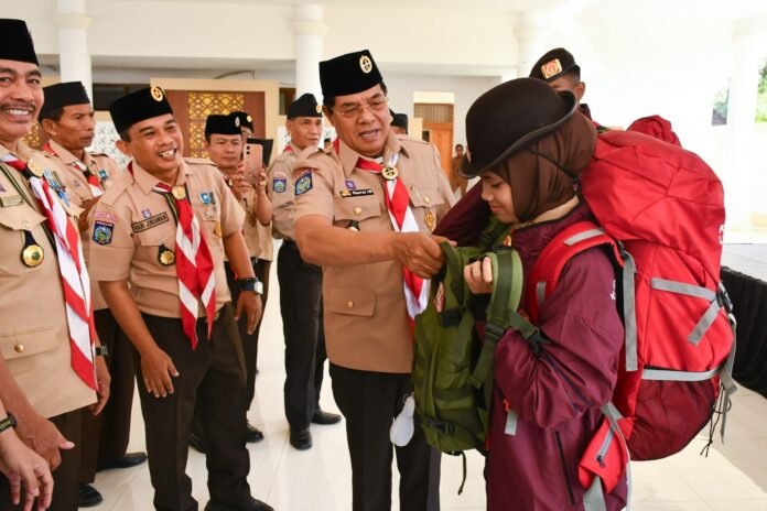 Bupati Lotim Lepas Kontingen Jamnas XII 
