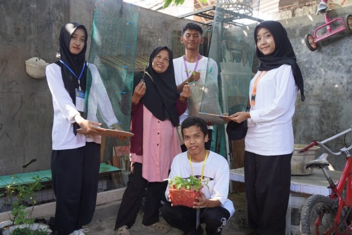 Dari Kampus ke Masyarakat, Unram Lepas Mahasiswa Baru Edukasi Pengelolaan Sampah dan Ketahanan Pangan