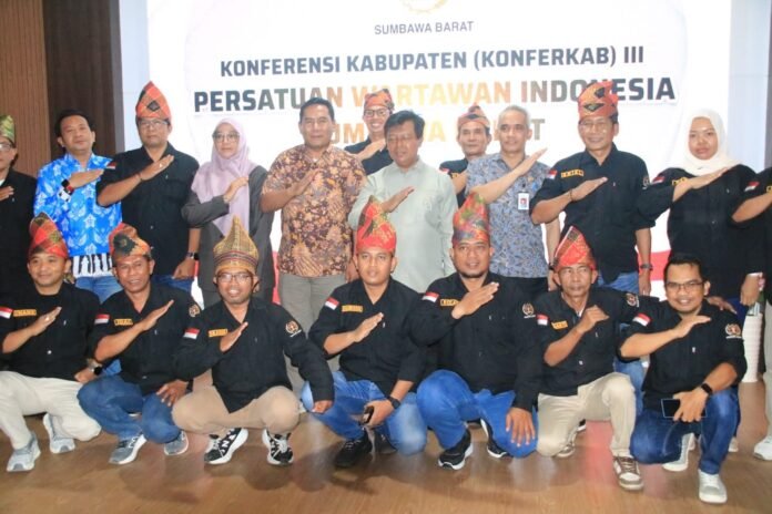 Bupati Amar Minta Pers Tetap Kritis