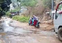 Pemkab Lobar Didesak Tangani Jalan Rusak di Dusun Telaga Lebur Pemkab Lobar Didesak Tangani Jalan Rusak di Dusun Telaga Lebur