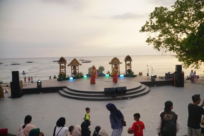 Usung Konsep Baru, Senggigi Sunset Show Hadirkan Kolaborasi Atraksi Seni, Musik, dan Olahraga