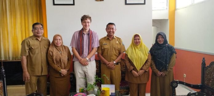 Mahasiswa Jerman PPL di SMAN 3 Mataram