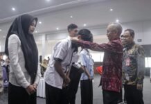 Peluang Kerja Kebun Sawit Melalui Program SMK Go Global Banyak Peminat Peluang Kerja Kebun Sawit Melalui Program SMK Go Global Banyak Peminat