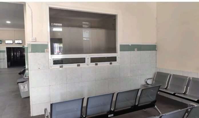 RSUD Selong Urai Persoalan Antrean Obat yang Berkepanjangan