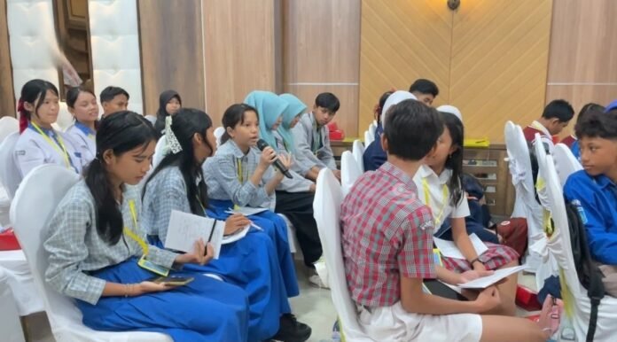 Membentuk Karakter Siswa Melalui Forum OSIS SMP Kota Mataram