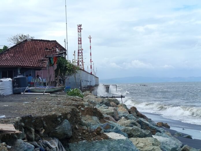 BNPB akan Tambah Satu Tower EWS Tsunami di Pesisir Kota Mataram