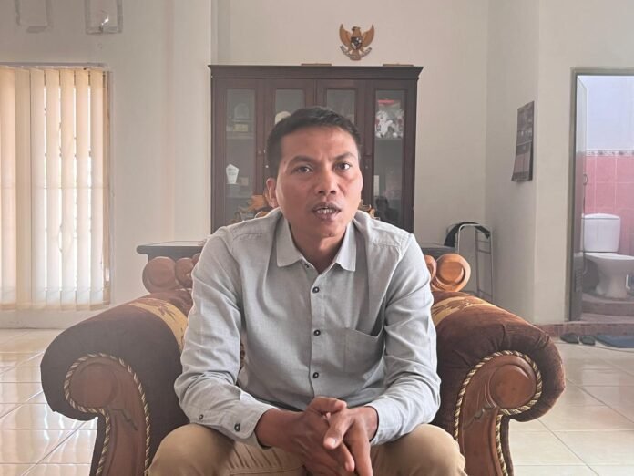 Penuhi Panggilan KPK, Ketua KPU Lobar Serahkan Dokumen Penetapan Pemenang Pilkada 2024