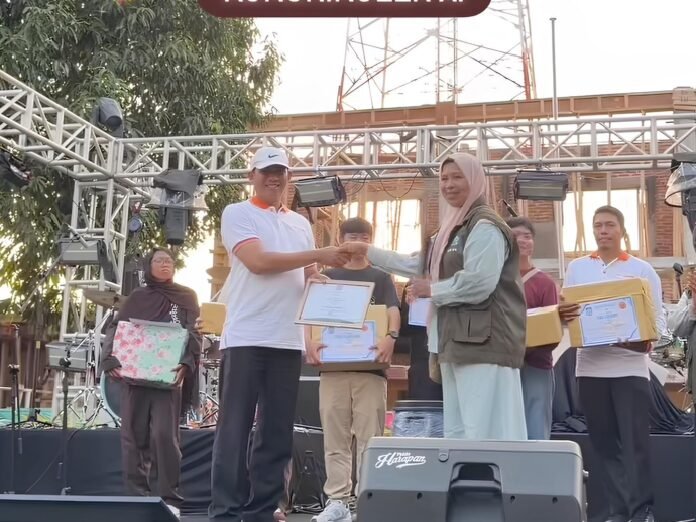Usung Inovasi Ramah Lingkungan pada HUT ke-69, SMANSA Raih Penghargaan Sekolah Adiwiyata