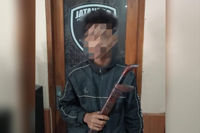 Seorang Pria Ditangkap Polisi Usai Diduga Ngamuk Sambil Bawa Sajam di RS Kota Mataram