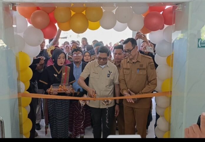 Jadi Puskesmas Ke-36 di Lotim, Bupati Iron Resmikan Puskesmas Sakra Timur