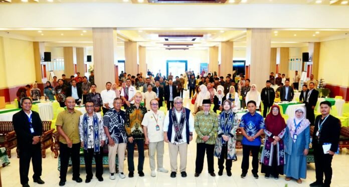 Dorong Inovasi Infrastruktur Hijau Menuju Indonesia Emas, Fakultas Teknik Ummat Gelar Seminar Nasional Teknik Sipil II