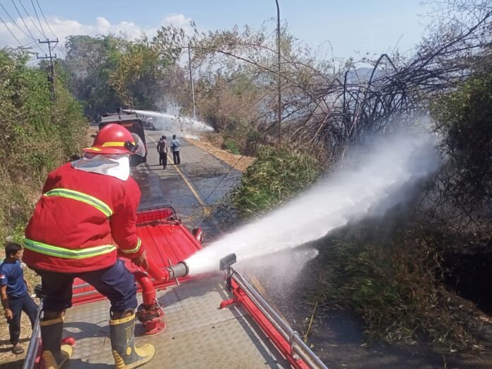 Kebakaran di Jalan Poto Batu, BPBD KSB Curigai Dipicu Puntung Rokok