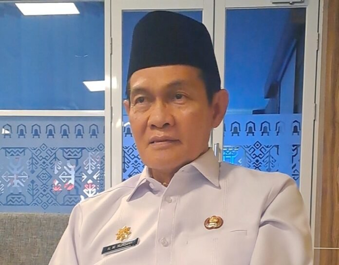 Pemkab Loteng Target Tuntaskan 30 Kilometer Jalan Rusak