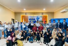 Prodi Pendidikan Matematika FKIP Ummat Latih Siswa SMA Desain Grafis dengan Canva dan GenAI Prodi Pendidikan Matematika FKIP Ummat Latih Siswa SMA Desain Grafis dengan Canva dan GenAI