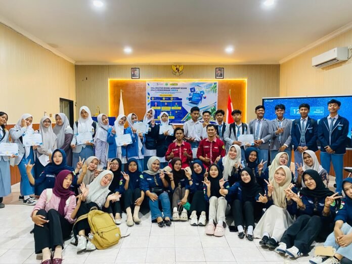 Prodi Pendidikan Matematika FKIP Ummat Latih Siswa SMA Desain Grafis dengan Canva dan GenAI