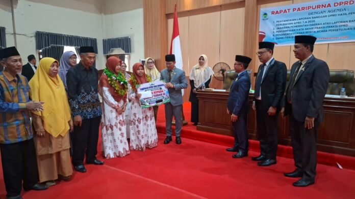 Juara III MTQ Nasional, Dewan Berikan Uang Pembinaan ke Dea