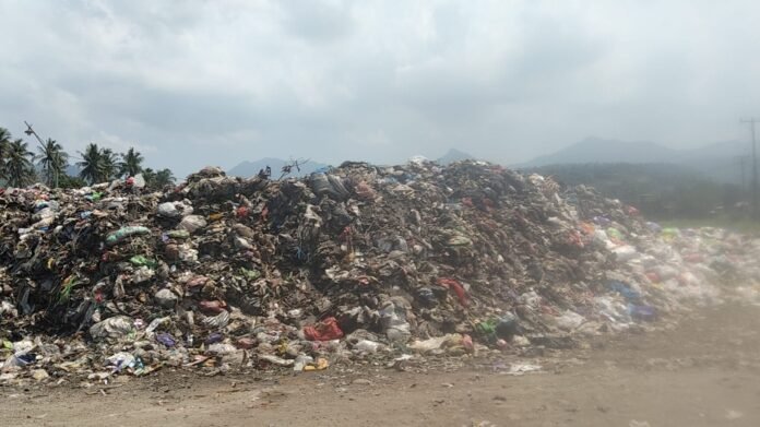 Pengangkutan Sampah Pasar Gunung Sari Terkendala Pembatasan Ritase TPA Kebon Kongok