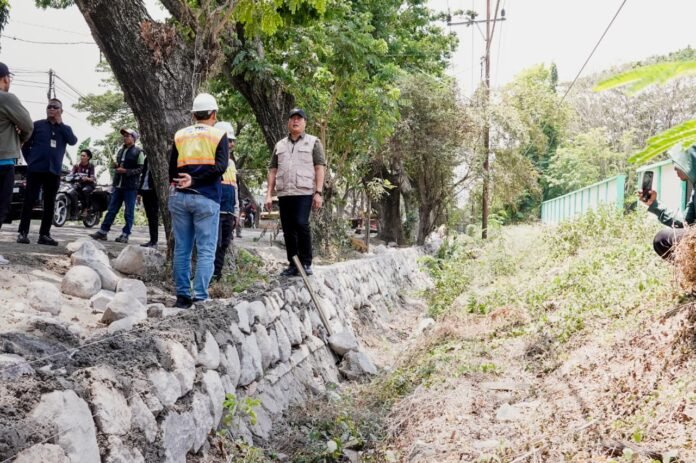 TRC Infrastruktur Mulai Bergerak di Sumbawa, Gubernur Iqbal: Tak Ada Perbedaan Pulau Lombok dan Sumbawa