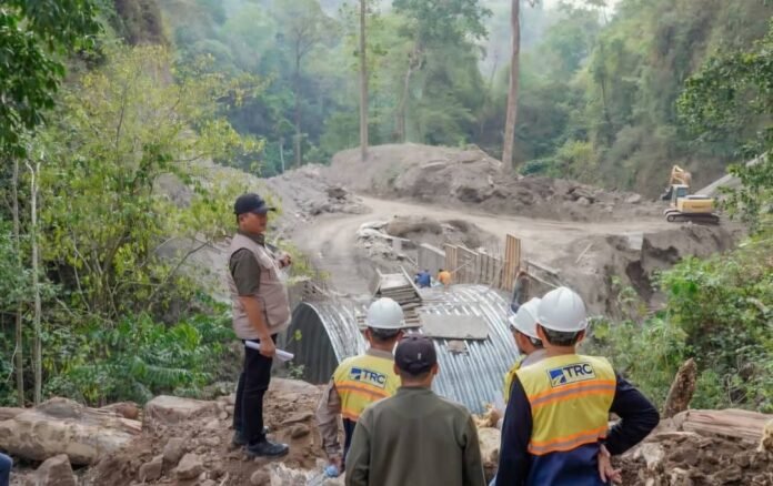 Dari Jalan hingga Pesisir, Gubernur Miq Iqbal Perkuat Akses Warga Sumbawa