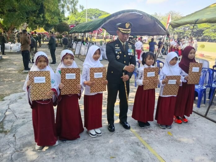 HUT TNI, Dandim 1615/Lotim Berikan Bantuan Pendidikan