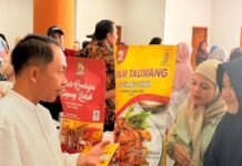 Disperindag NTB Fasilitasi UMKM Jualan di 25 Stan di Arena MotoGP 2026 Disperindag NTB Fasilitasi UMKM Jualan di 25 Stan di Arena MotoGP 2026