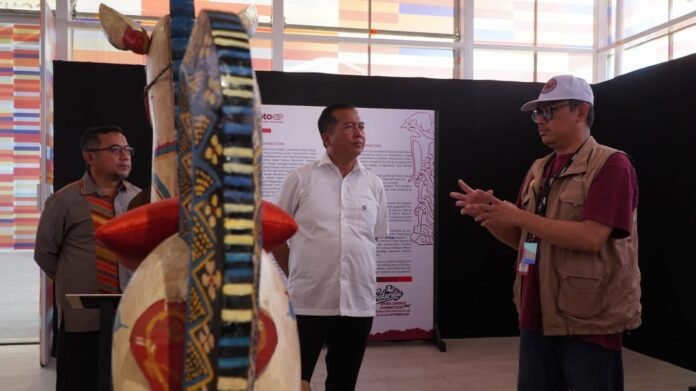 Jadi Pengunjung Pertama, Gubernur Iqbal Apresiasi Pameran Sekardiyu di Sirkuit Mandalika