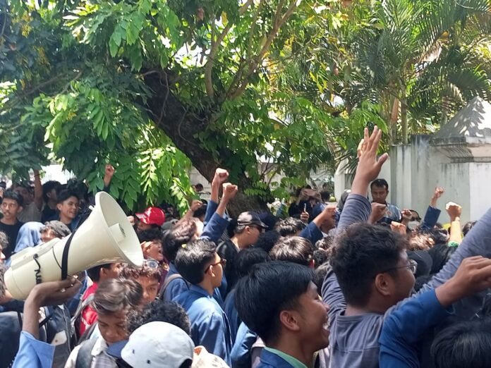 Dua Tahun Kepemimpian Prabowo, Mahasiswa Tuntut Tetapkan Bencana Nasional dan Tolak MBG