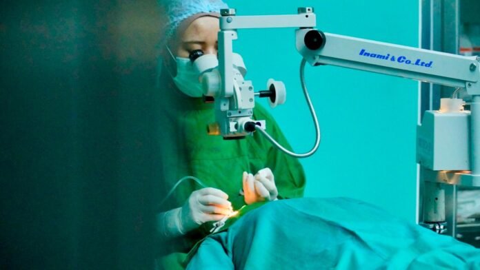 255 Warga Berhasil Jalani Operasi Mata Gratis