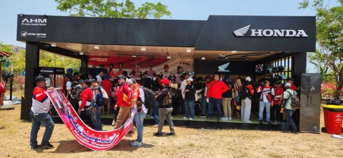 Booth Astra Motor NTB Diserbu Pengunjung MotoGP Mandalika 2026