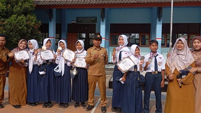 Tujuh Siswa SMPN 1 Narmada Raih Prestasi Membanggakan pada Kejurprov Taekwondo Antar Pelajar Se NTB