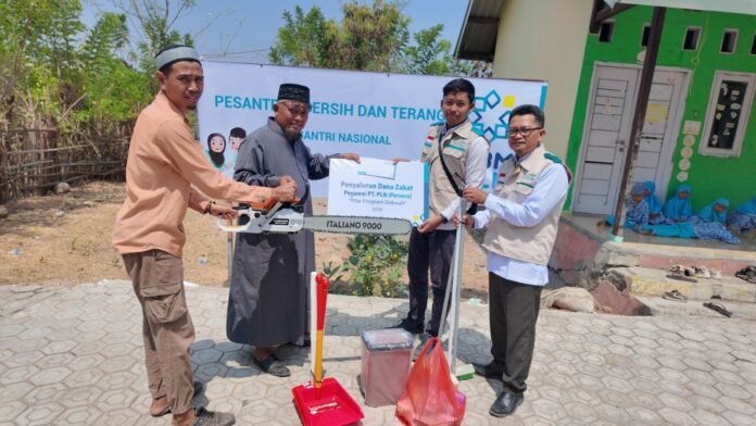 Sambut Hari Sumpah Pemuda, PLN UP3 Sumbawa Tanamkan Semangat Gotong Royong