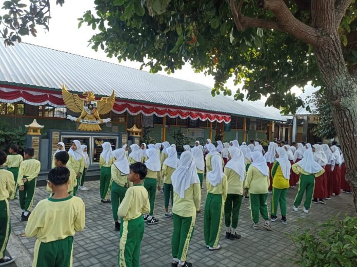 Pilih Tiadakan Siswa Tinggal Kelas