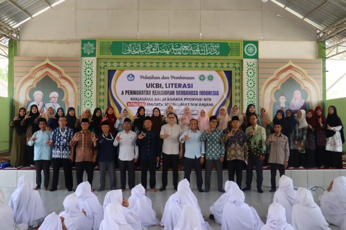 Pembinaan Bahasa dan Sastra Menjangkau Guru dan Murid Madrasah