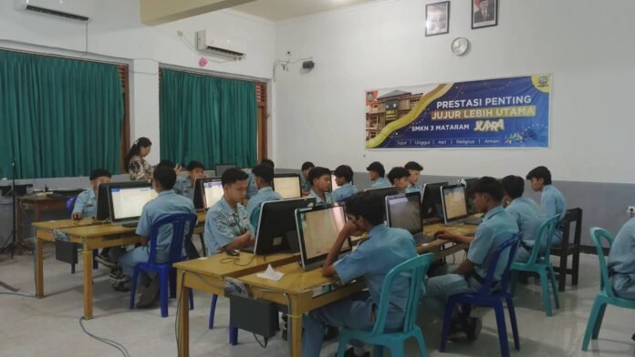 Siswa Sedang PKL Jadi Tantangan TKA di SMK