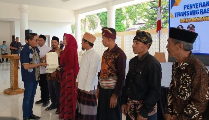 Warga Transmigran Jeringo Punya Sertifikat Tanah Setelah 17 Tahun